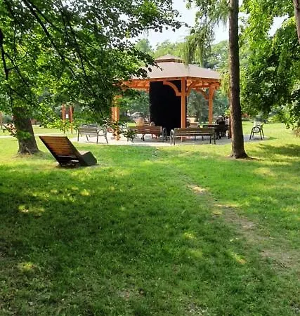 Juna2 - Nowoczesny W Centrum Z Widokiem Na Park * Прушкув