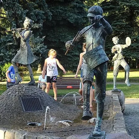 Juna2 - Nowoczesny W Centrum Z Widokiem Na Park Lägenhet *